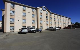 Pomeroy Inn & Suites Fort St. John